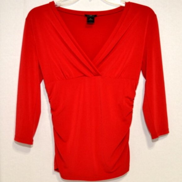 Ann Taylor Tops - Ann Taylor Petite Red Crossover 3/4 Sleeve Cinched Side Top